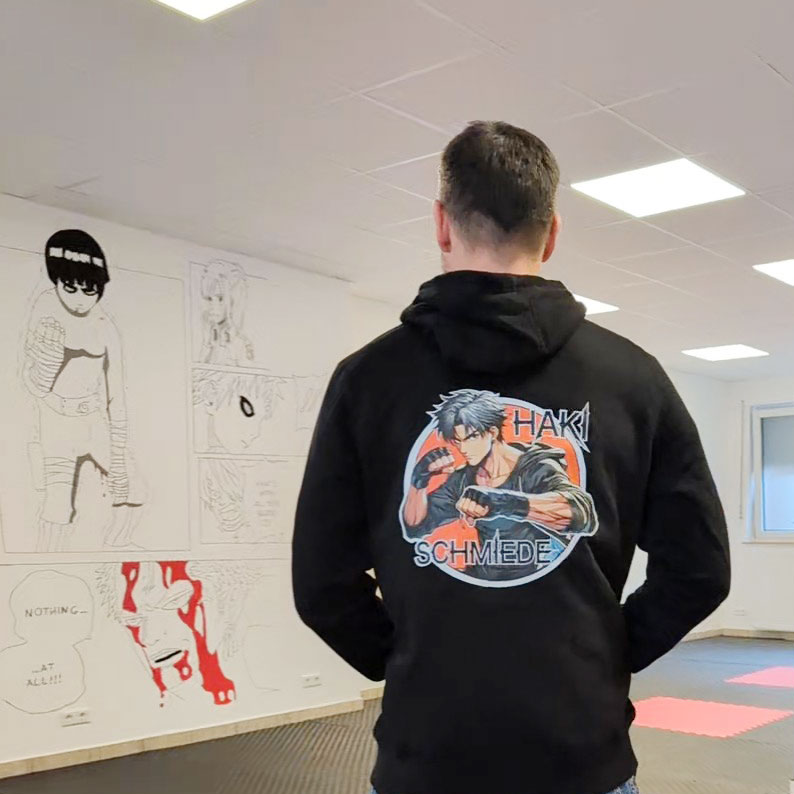 Merch Kampfsportschule Haki-Schmiede Hoodie mit Logo